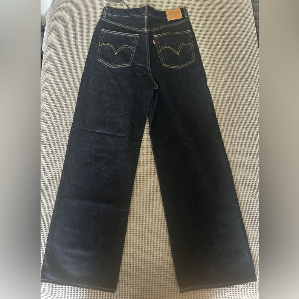 LEVI'S PREMIUM HIGH LOOSE JEANS - Picture 3 of 3